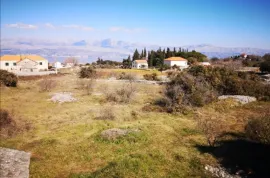 Brač:Škrip- prekrasna kamena kuća sa zemljištem 2540m zemljišta, Supetar, Дом