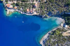 Hvar_ građevinsko zemljište prvi red do mora, Jelsa, أرض