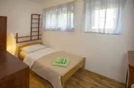 Split centar: dvosoban stan s balkonom -dugoročno, Split, Appartement