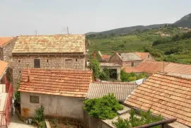 Kuća: Hvar -Svirče, kamena kuća 120 m2, Jelsa, Famiglia