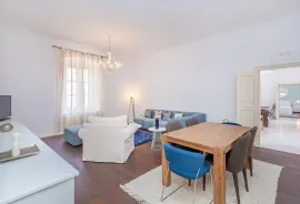 Dubrovnik,dvoetažni kompletno obnovljen i luksuzno opremljen stan 160 m2 u samom srcu Dubrovnika, Dubrovnik, Appartement