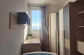 Izvrsna prlika, dvosoban stan na Žnjanu!!!, Split, Appartement