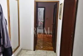 Izvrsna prilika trosoban stan u Splitu, predio Pujanke!!!, Split, Appartement