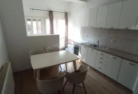 Zagreb, kuća, Črnomerec, blizina Ilice, 200 m2, 3 stana, Zagreb, Casa