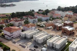 Karigador, luksuzan trosoban apartman 300 m od mora, Brtonigla, Apartamento