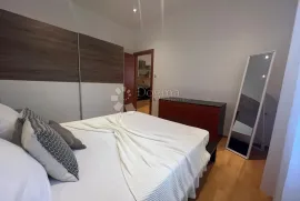 Stan za najam u strogom centru Rijeke, Rijeka, Appartement