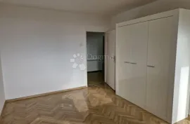 Centar, Domagojeva, 4-s., 3. kat, loggia, lift, Zagreb, Flat