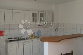 Rijetkost-7.5 Ha u komadu i Kuća na vrhu brda, Karlovac - Okolica, House