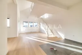 Zagreb, Blato, NOVOGRADNJA, dvoetažan četverosoban stan NKP 131,30 m2, dva garažna parkirna mjesta, Zagreb, Appartment