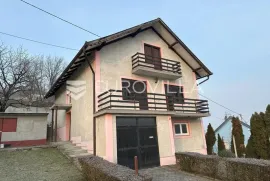 Požega, prekrasna obiteljska kuća s okućnicom, 830 m2, Požega, Haus