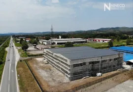 PROIZVODNO-TRGOVINSKI POSLOVNI OBJEKAT - PRIJEDOR - 4.000 m2, Prijedor, Immobili commerciali