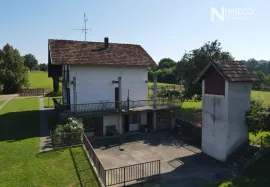 KUĆA I IMANJE - BOŠKOVIĆI - 190 m2, Laktaši, Famiglia