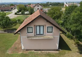 KUĆA - MAGLAJANI - 280 m2 (Opština Laktaši), Laktaši, Famiglia