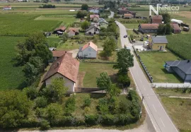 KUĆA - MAGLAJANI - 280 m2 (Opština Laktaši), Laktaši, Famiglia