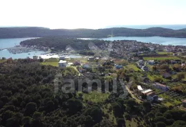 GRAĐEVINSKO ZEMLJIŠTE NA UNIKATNOJ LOKACIJI, Medulin, Land