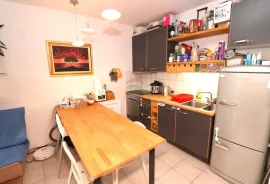 Zagreb, Kamenarka, moderan stan s velikim balkonom, 49m2, Zagreb, Appartamento