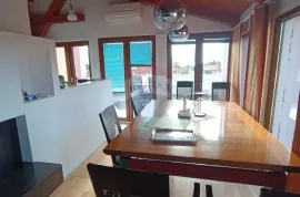 Rovinj, luksuzan stan u potkrovlju za dugoročni najam, Rovinj, Appartement