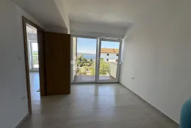 Crikvenica dva apartmana 150m2 PRILIKA!!, Crikvenica, Wohnung