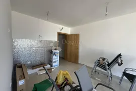 Crikvenica dva apartmana 150m2 PRILIKA!!, Crikvenica, Wohnung