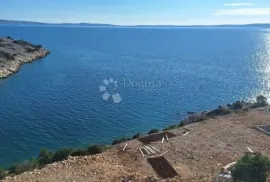 MASLENICA, GRAĐEVINSKO ZEMLJIŠTE 20M OD MORA, Senj, Terreno