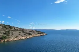 MASLENICA, GRAĐEVINSKO ZEMLJIŠTE 20M OD MORA, Senj, Terreno