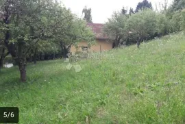 Sesvete, građ. zemljište 1800m2, postojeći objekt 30 m2, Zagreb, Land