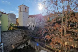 Poslovni prostor - ured - top lokacija - strogi centar, Pula, Коммерческая недвижимость