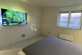 PRILIKA NA TRŽIŠTU! Novo uređeni stan - Split, Split, Apartamento