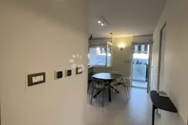 PRILIKA NA TRŽIŠTU! Novo uređeni stan - Split, Split, Apartamento