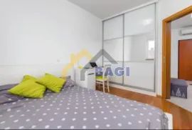 Valbandon Stan 64m2- 2SS+DB-parking, Fažana, Appartment