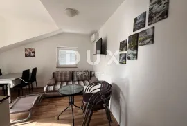 ŠIBENIK, BILICE - Kuća s 5 apartmana 100 m od mora, Šibenik - Okolica, Дом