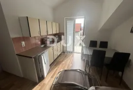 ŠIBENIK, BILICE - Kuća s 5 apartmana 100 m od mora, Šibenik - Okolica, Ev