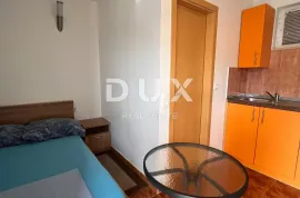 ŠIBENIK, BILICE - Kuća s 5 apartmana 100 m od mora, Šibenik - Okolica, Ev