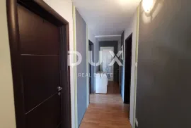 BREŠCA, MATULJI - Etaža kuće s dva parkirna mjesta na mirnoj lokaciji, Matulji, Appartement