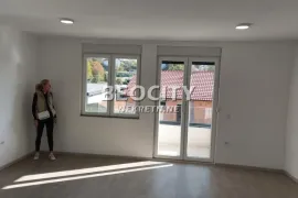 Novi Sad, Sremska Kamenica, Tihomira Arsića , 3.5, 74m2, Novi Sad - grad, Appartement