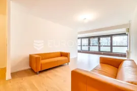 Zagreb, Špansko, poslovni prostor u prizemlju 125 m2, Zagreb, Commercial property