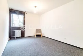 Zagreb, Špansko, poslovni prostor u prizemlju 125 m2, Zagreb, Commercial property