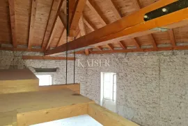 Otok Cres-Lošinj, Osor, troetažni stan 148 m2, Mali Lošinj, Apartamento