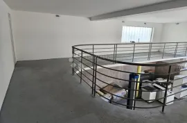 JUŠIĆI - 170 M2 sa uredom i san.čvorom - NOVO u ponudi, Matulji, Propriedade comercial