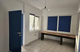 JUŠIĆI - 170 M2 sa uredom i san.čvorom - NOVO u ponudi, Matulji, Commercial property