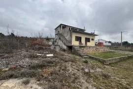 Kuća s građevinskom parcelom 1535 m2- Blizna, Marina, Σπίτι