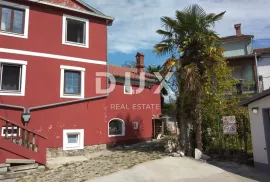 OPATIJA, MATULJI, JURDANI - kuća s garažom i 863 m2 okućnice!!! PRILIKA!!!, Matulji, Maison