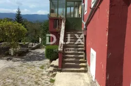 OPATIJA, MATULJI, JURDANI - kuća s garažom i 863 m2 okućnice!!! PRILIKA!!!, Matulji, Maison