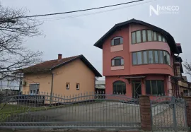 KUĆA - TRN - 525 m2 (Opština Laktaši), Laktaši, Haus