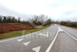 PROSTRANO GRAĐEVINSKO ZEMLJIŠTE GOSPODARSKE NAMJENE, Marčana, Земля