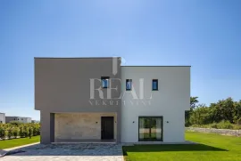 Svetvinčenat luksuzna vila 310m2 sa bazenom !, Svetvinčenat, Maison