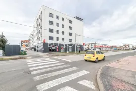 Velika Gorica, poslovni prostor 682 m2 u prizemlju stambeno-poslovne zgrade, NOVOGRADNJA, Immobili commerciali