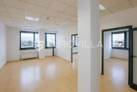 Zagreb, Dubrava, poslovni prostor uredske namjene 240 m2 na 1. katu poslovne zgrade, Commercial property