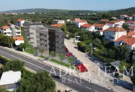 APARTMANI U NOVOGRADNJI S POGLEDOM NA MORE I GRATIS PARKINGOM - SUKOŠAN, Sukošan, Appartamento