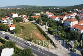 APARTMANI U NOVOGRADNJI S POGLEDOM NA MORE I GRATIS PARKINGOM - SUKOŠAN, Sukošan, Appartamento